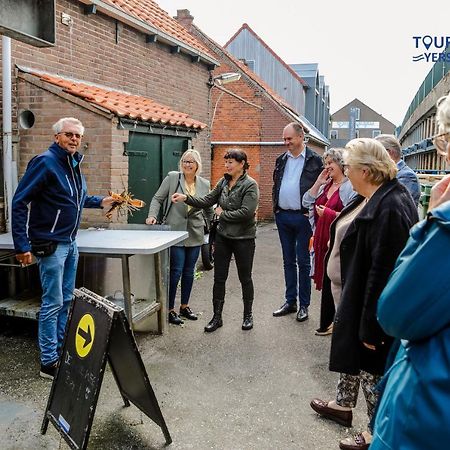 Prachtig Gelegen Vrijstaand Landhuis Hansweert 외부 사진