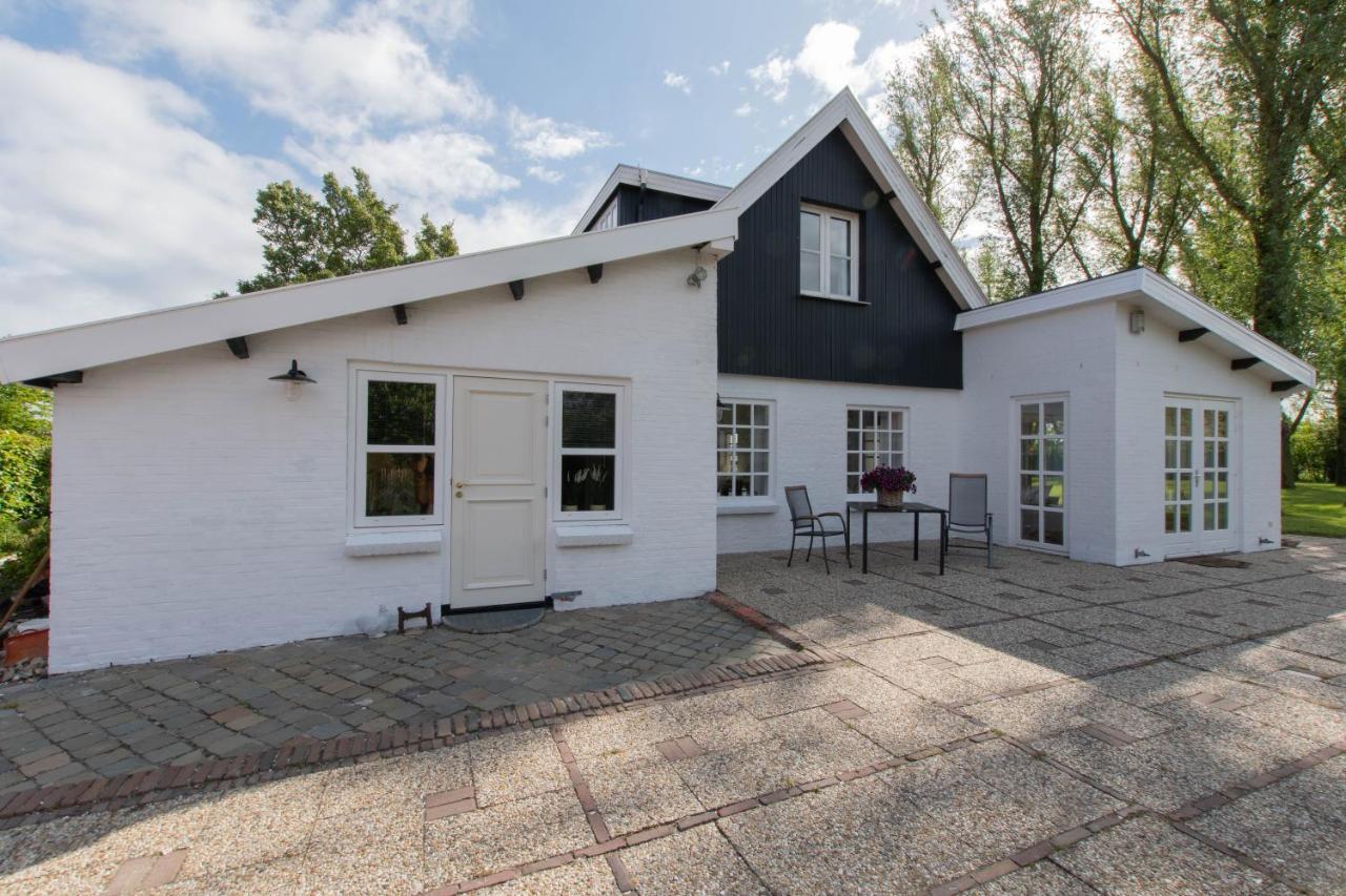 Prachtig Gelegen Vrijstaand Landhuis Hansweert 외부 사진
